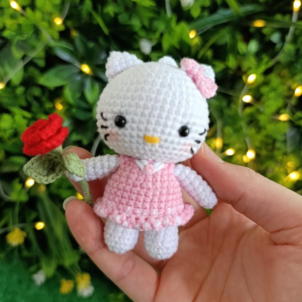 Hello Kitty Crochet Pattern – Sanrio Amigurumi