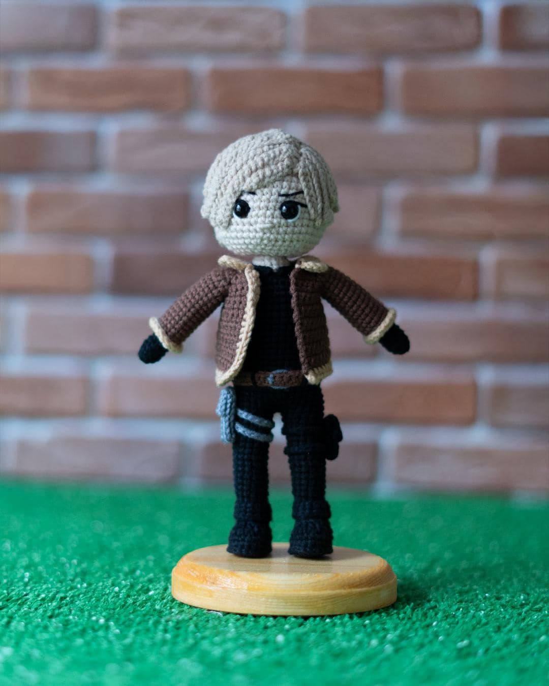 Leon Kennedy Crochet Pattern – Resident Evil Amigurumi Doll