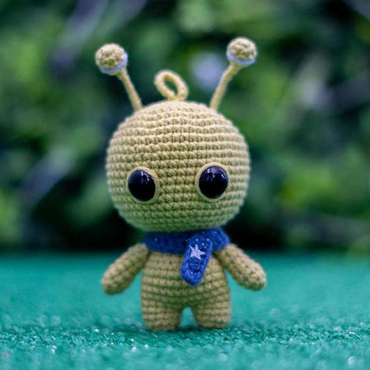 Cute Alien Crochet Pattern – Amigurumi Doll
