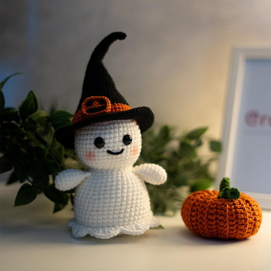 Cute Ghost Crochet Pattern – Halloween Amigurumi